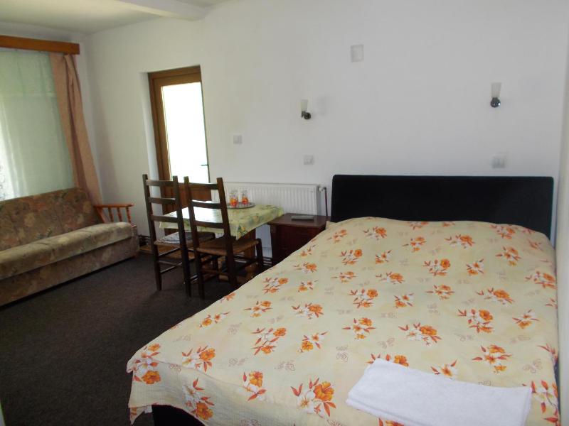 Double Room with Private Bathroom image 2