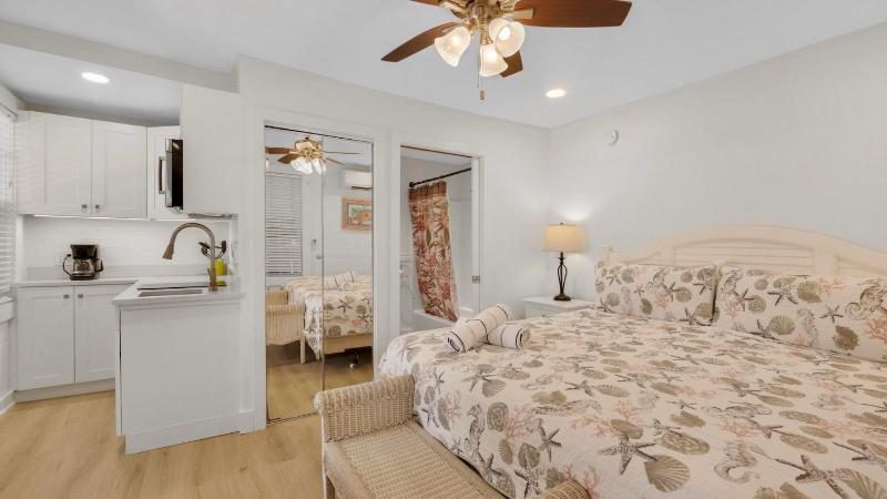 Calusa Suite by Last Key Realty - image 18