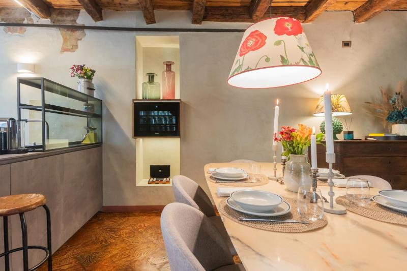 Pantero Apartment by Rent All Como - image 12