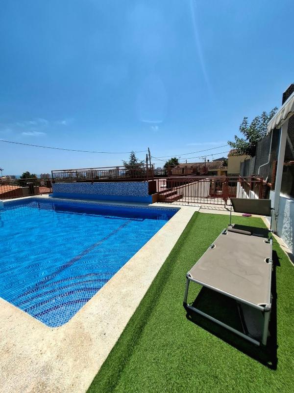Villa Montimar de 3 Hab con Piscina Privada & Parking - image 1