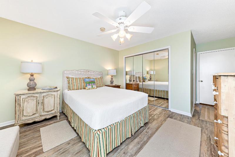 Edgewater West Unit 51 - image 15