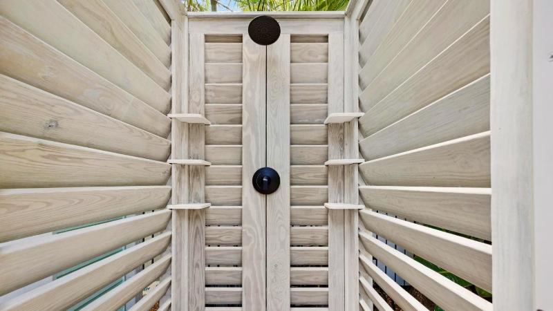 Garden of Emma by Last Key Realty - image 4