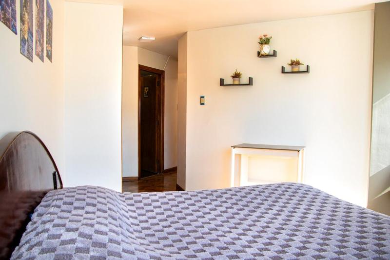 Tu hogar en Sopocachi centro amplio departamento - image 14