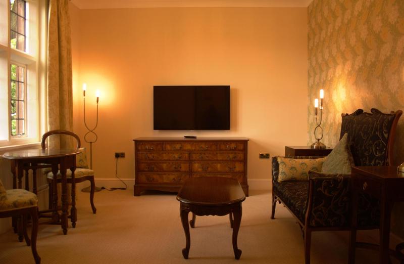 Best Western Plough and Harrow Hotel - image 21