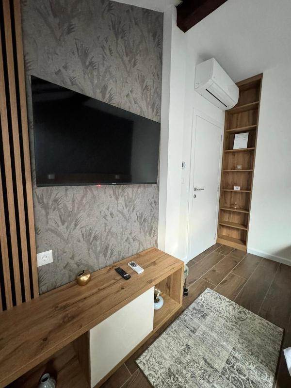 Golden Key Apartments - image 12