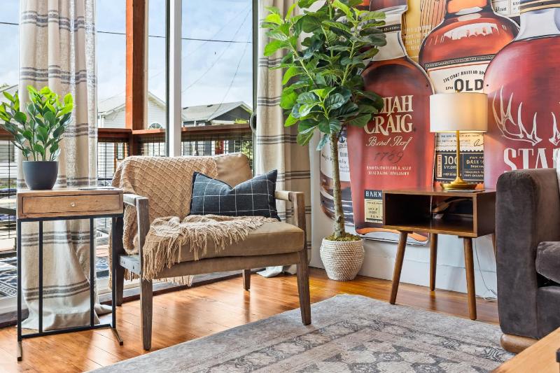 Classic Louisville Home with Contemporary Upgrades - image 22