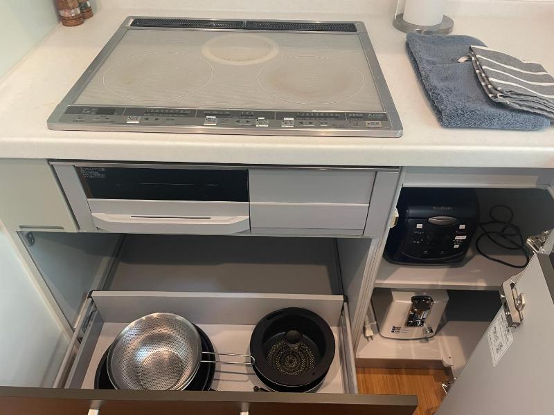 Holly House - image 38