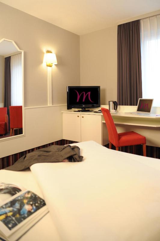 Superior Queen Room image 3