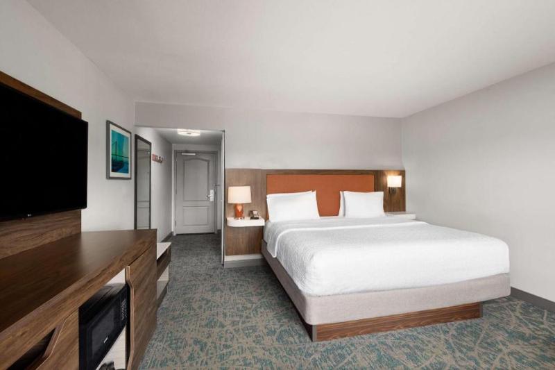 Hampton Inn & Suites Savannah-Airport - image 45