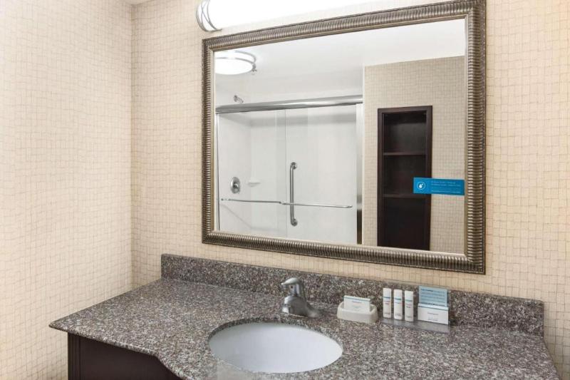 Hampton Inn & Suites Savannah-Airport - image 25