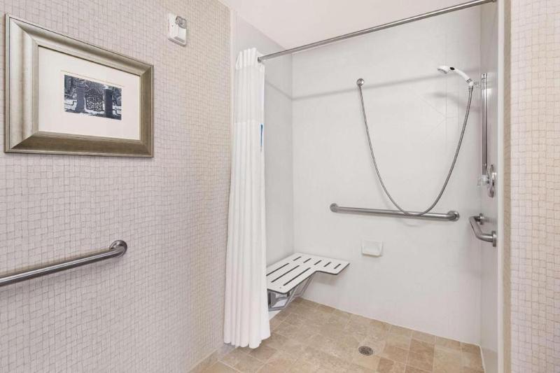 Hampton Inn & Suites Savannah-Airport - image 20