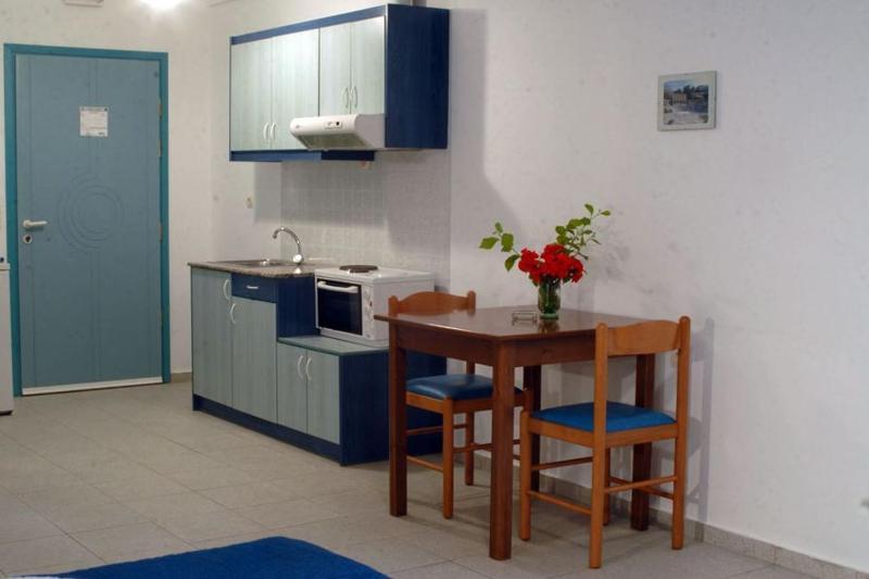 One-Bedroom Apartment with Sea View image 2