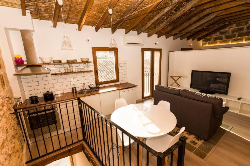 Superior Apartment image 3