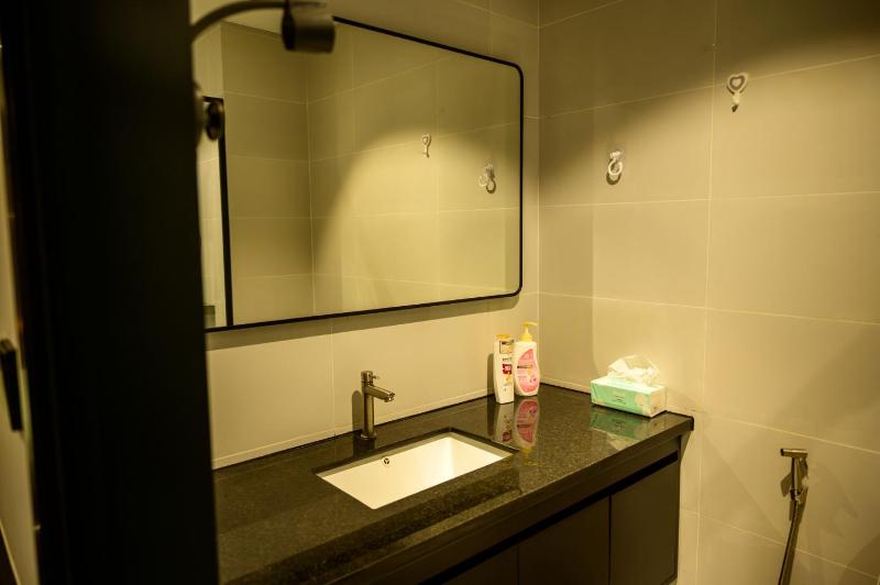 Central Phnom Penh Agile Sky Suite - image 4