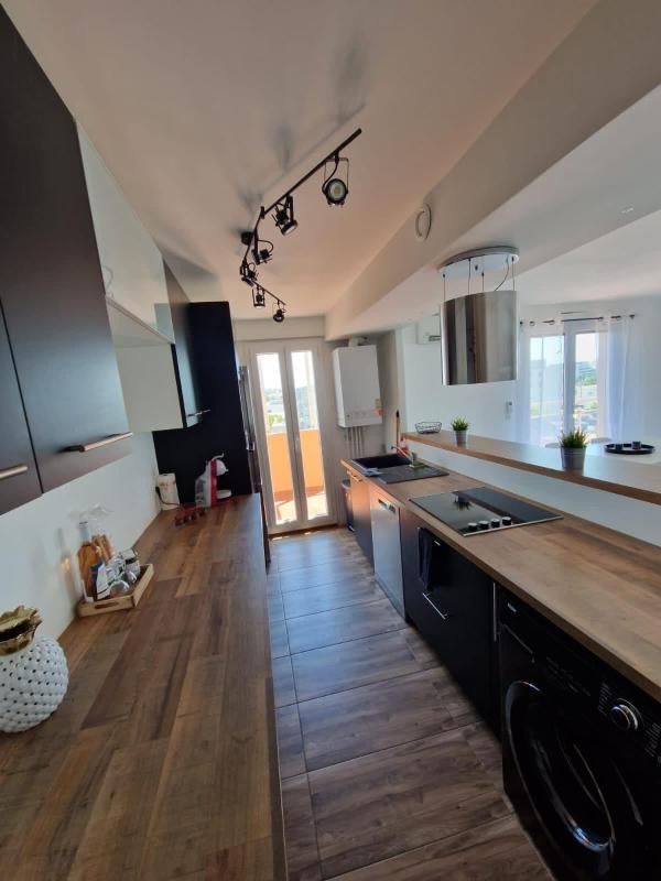 Comfortable stay near the beach and the center - image 11