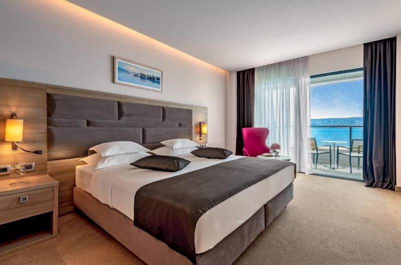 Hotel Plaža Duće - image 48