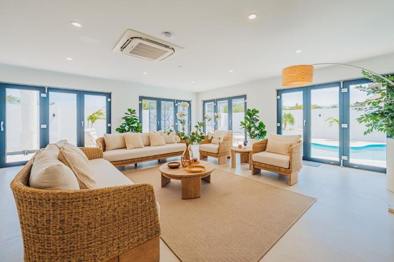 5BR Villa with Pool & Patio at Casa Eloisa by Bocobay - image 9