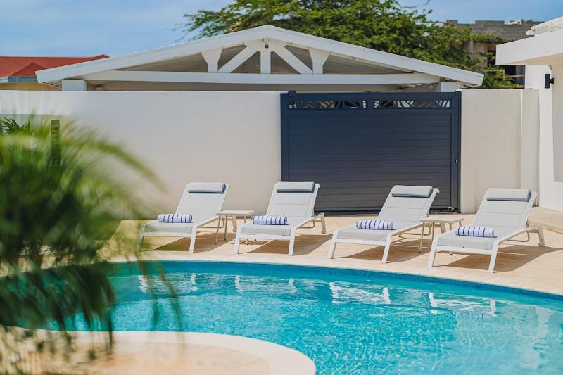 5BR Villa with Pool & Patio at Casa Eloisa by Bocobay - image 16