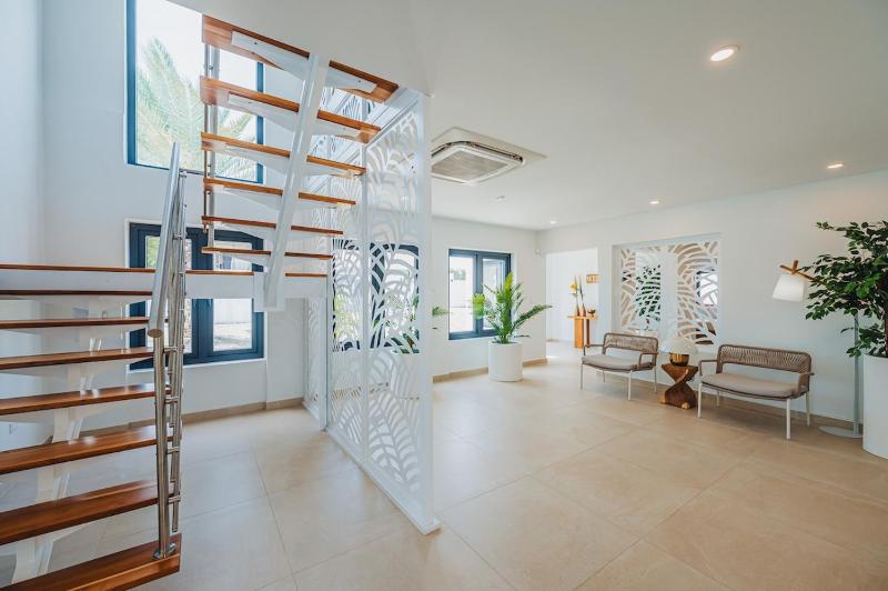 5BR Villa with Pool & Patio at Casa Eloisa by Bocobay - image 11