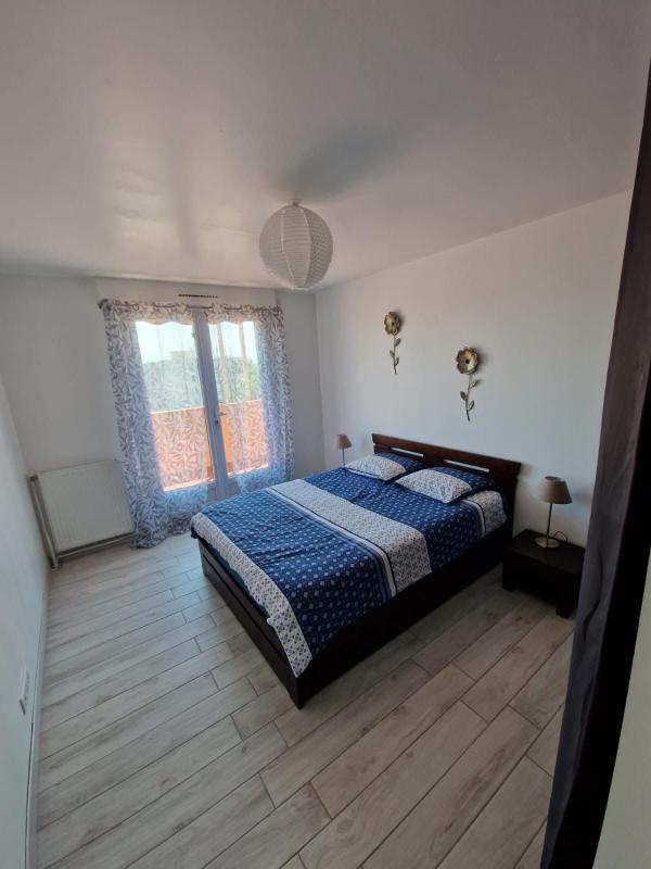 Comfortable stay near the beach and the center - image 28