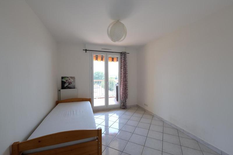 Comfortable stay near the beach and the center - image 3