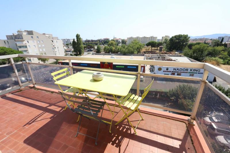 Comfortable stay near the beach and the center - image 9
