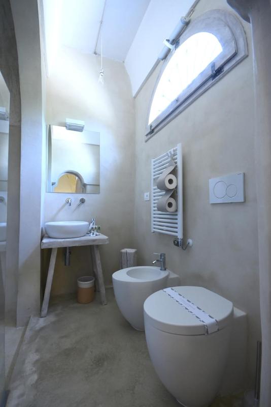 Double Room image 3