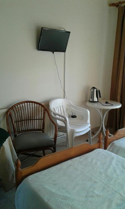 Double or Twin Room with City View image 4
