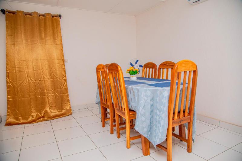 Appartement 2 chambres 1 salon à 15mn aéroport plage - image 4