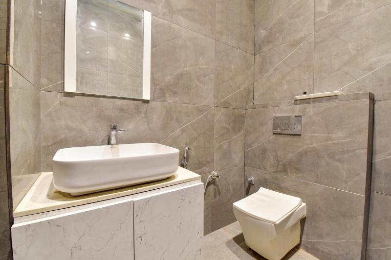 Av Royale GMS Road - image 31