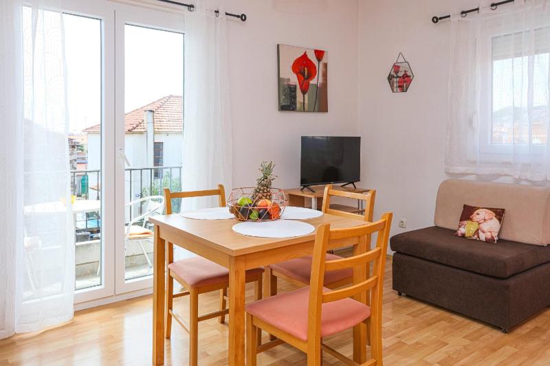 Apartments with parking space Vodice - 24808 - image 6