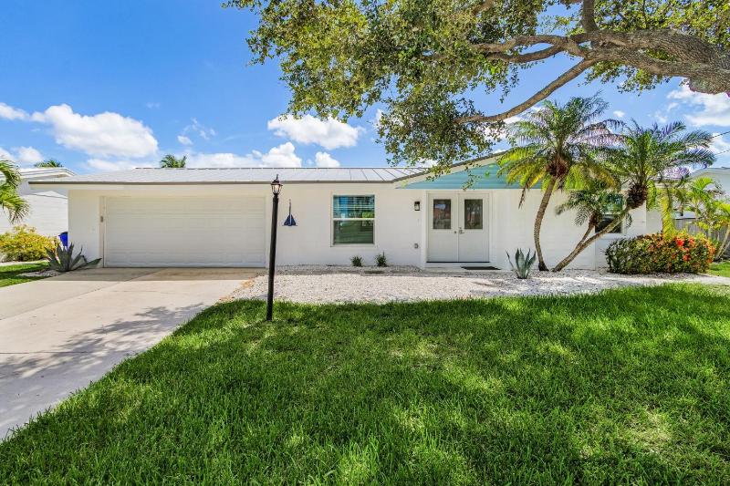 7 Dockside Dream- 3BR 3BA Pool Home with Water views! home - image 9
