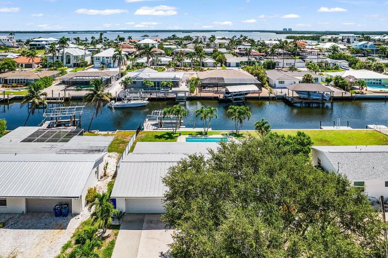 7 Dockside Dream- 3BR 3BA Pool Home with Water views! home - image 11