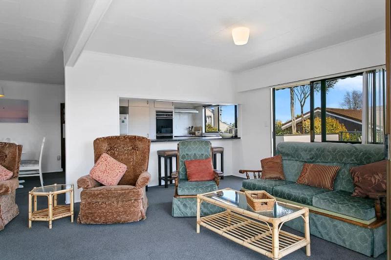 Holiday Haven on Grace - image 16