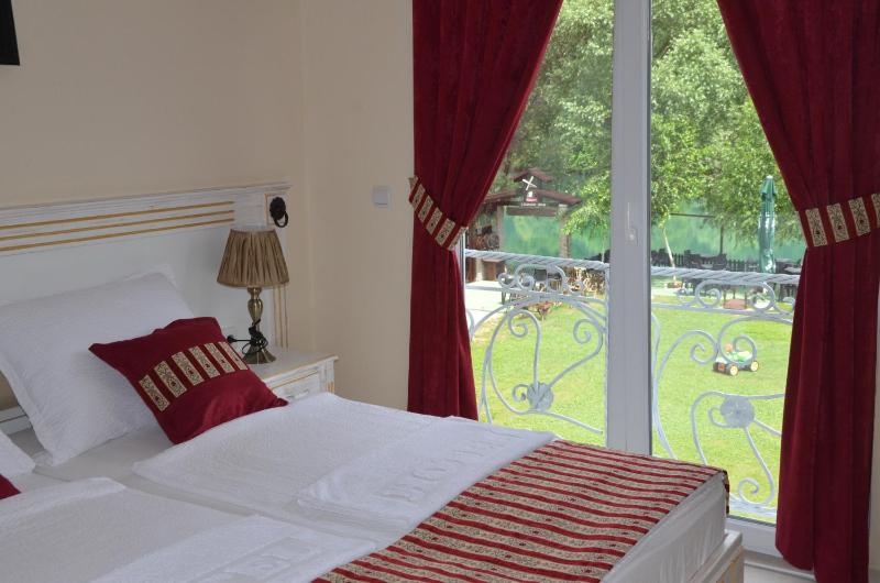 Studio Apartment with River View image 2