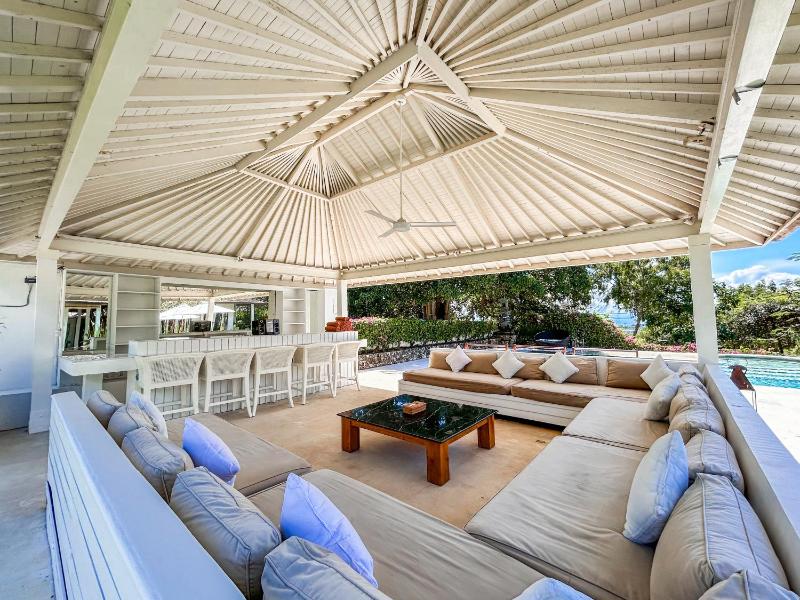 The Backyard Bingin - Private Mansion overlooking Bingin Beach with Cook Ideal for Private Events and Weddings - image 5
