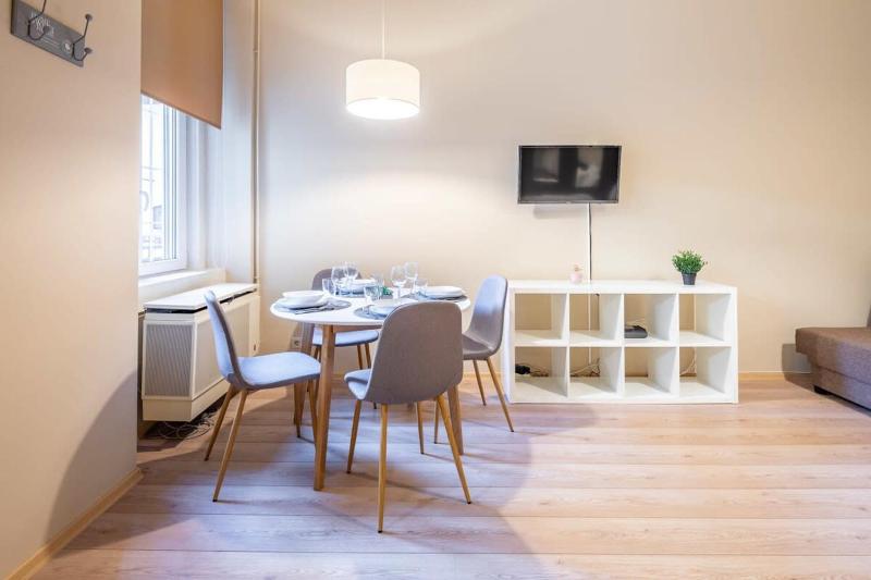 Very Central & Cozy apartment - image 4