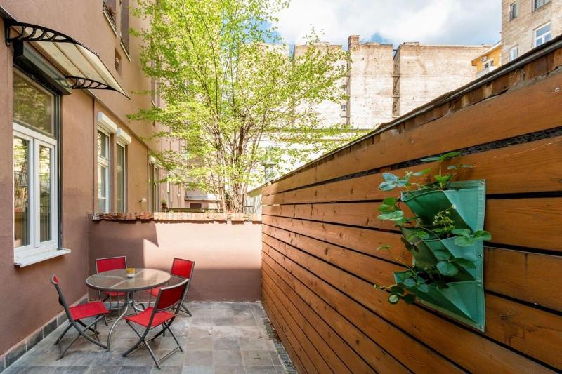 Central - NEW with Balcony - Charming - image 13