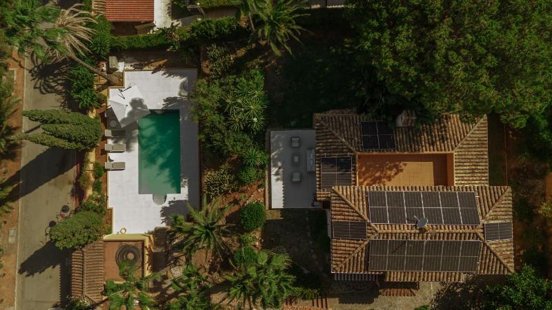 Villa in Elviria a retreat among palm trees with private heated pool and barbecue Marbella - image 14