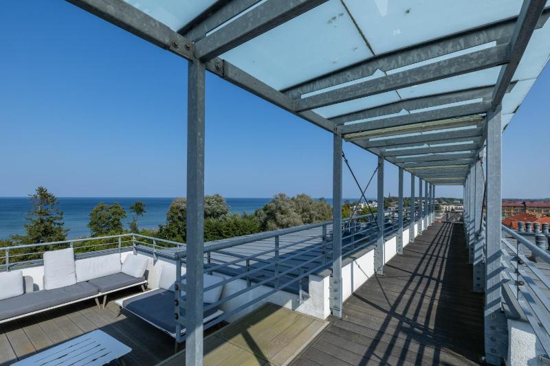 Atrium Apartment Spa & Gym 150m to the Beach Sarbinowo by Noclegi Renters - image 29