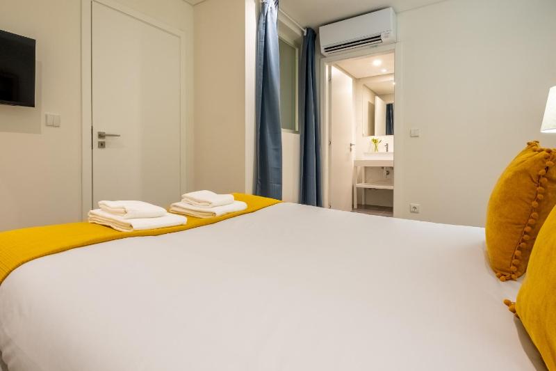 Sao Bento Luxury Hideaway 2 Bedroom Downtown Porto - image 14