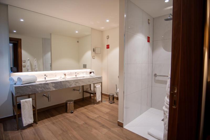 Boeira Garden Hotel Porto Gaia Curio Collection by Hilton - image 20