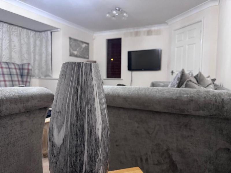 Modern Detached Home - Warwick Uni - Parking - image 25