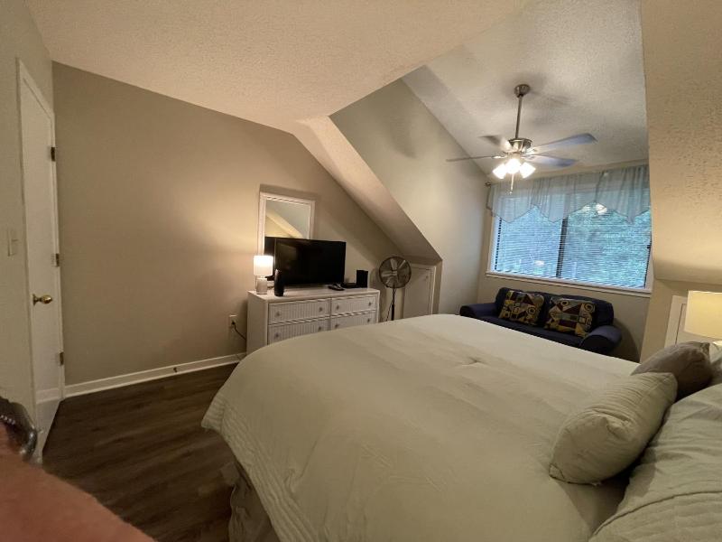 Exquisite 3 bedroom 3 bath villa - 19E West Hyde Park - Kingston Plantation villa - image 14