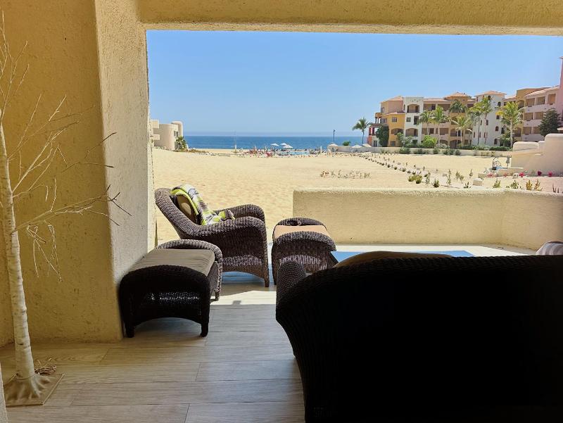 Unit 150- Casa Kelly - OCEANFRONT Fully Renovated - image 7