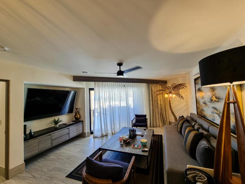 Unit 150- Casa Kelly - OCEANFRONT Fully Renovated - image 12