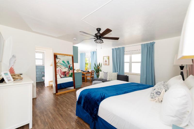 Tropic Isle Boutique Hotel - image 20