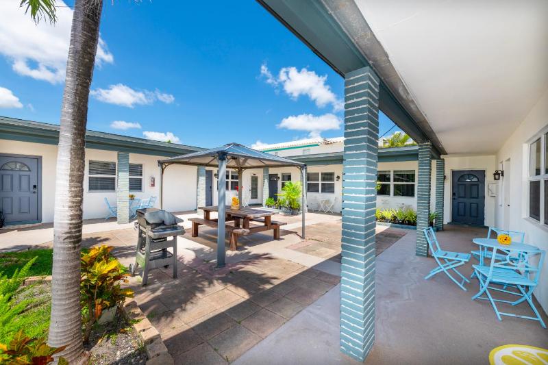 Tropic Isle Boutique Hotel - image 30