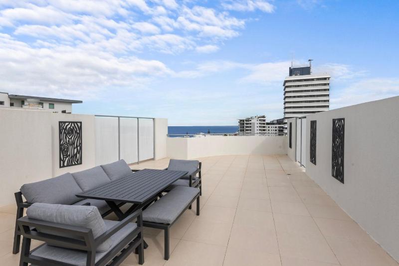 Point North Penthouse Kings Beach - image 23