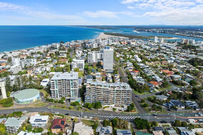 Point North Penthouse Kings Beach - image 2